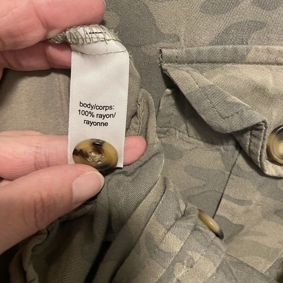 Maurices Women's Blouse Size Large Camo Utility Button Down Gorpcore - Picture 3 of 7